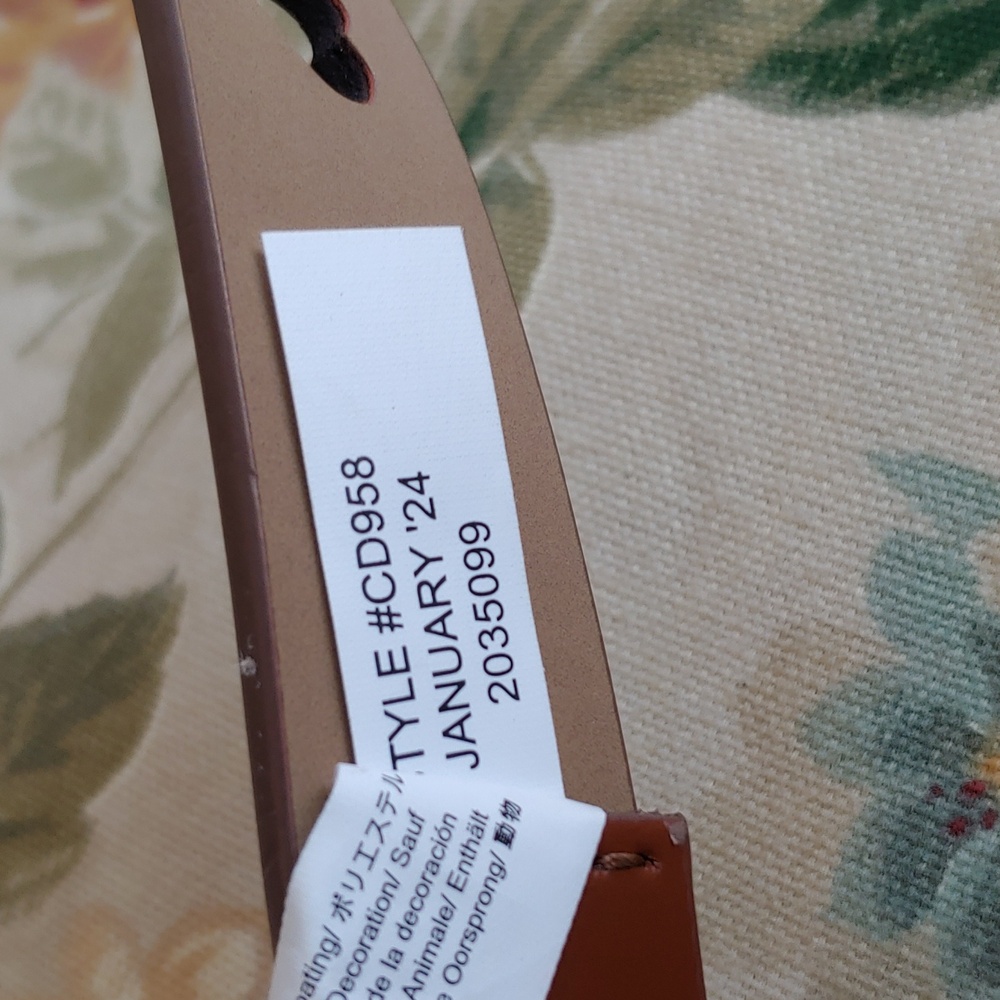 J. Crew Brown Leather Belt with Heart Cutouts Women's size Large/XL NWT - Picture 12 of 17